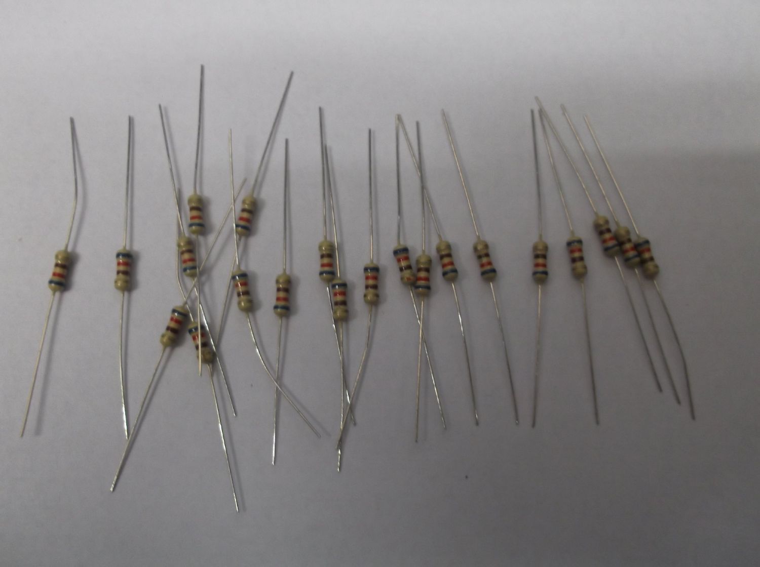 620 OHM 1/4 W Resistors - Pack of 20